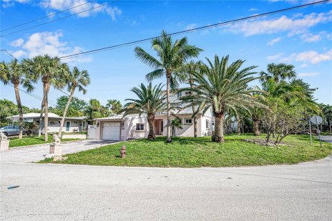 House in Fort Lauderdale, Florida 3 bedrooms, 215.35 sq.m. № 959004 - photo 17