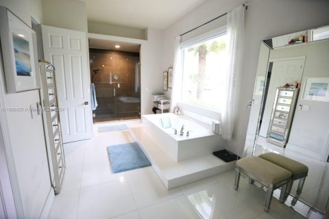 Villa ou maison à vendre à Pembroke Pines, Floride: 4 chambres, 289.76 m2 № 1427336 - photo 19