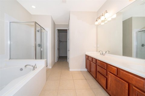 Condominio en venta en Orlando, Florida, 3 dormitorios, 197.79 m2 № 1109001 - foto 22