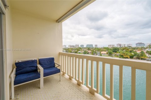 Condominio en venta en Bay Harbor Islands, Florida, 2 dormitorios, 149.29 m2 № 911944 - foto 8