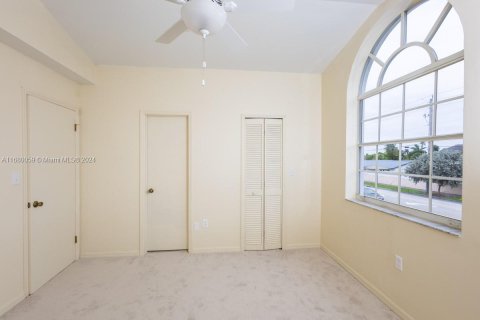 Casa en venta en Miami, Florida, 3 dormitorios, 123.84 m2 № 1410460 - foto 16