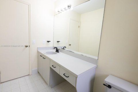 Casa en venta en Miami, Florida, 3 dormitorios, 123.84 m2 № 1410460 - foto 18