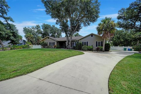 House in Port Charlotte, Florida 4 bedrooms, 267.09 sq.m. № 1341657 - photo 6