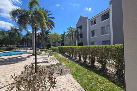 Condominio en venta en Pembroke Pines, Florida, 3 dormitorios, 115.2 m2 № 1145742 - foto 5