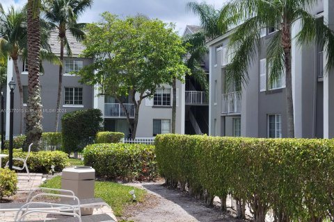 Condominio en venta en Pembroke Pines, Florida, 3 dormitorios, 115.2 m2 № 1145742 - foto 4