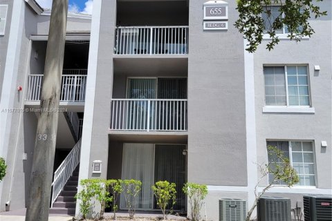Condominio en venta en Pembroke Pines, Florida, 3 dormitorios, 115.2 m2 № 1145742 - foto 2