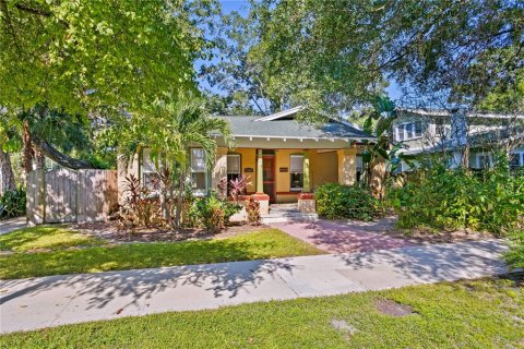 Villa ou maison à vendre à Tampa, Floride: 2 chambres, 151.43 m2 № 1382851 - photo 2