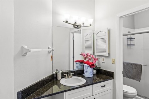 Condo in Bradenton, Florida, 2 bedrooms  № 1382852 - photo 13