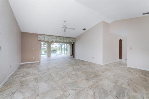 Villa ou maison à vendre à Punta Gorda, Floride: 3 chambres, 192.21 m2 № 1313450 - photo 11