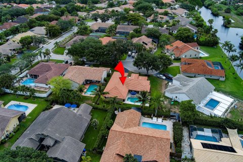 Casa en venta en Coral Springs, Florida, 5 dormitorios, 248.79 m2 № 1230151 - foto 1
