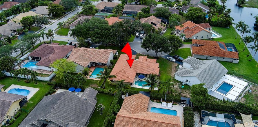 Villa ou maison à Coral Springs, Floride 5 chambres, 248.79 m2 № 1230151