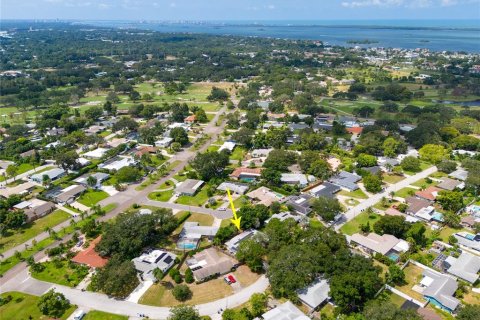 House in Dunedin, Florida 3 bedrooms, 206.8 sq.m. № 1335772 - photo 30