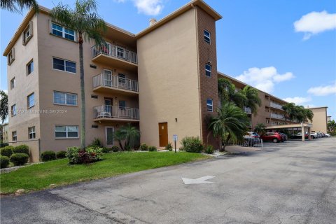 Copropriété à vendre à Boynton Beach, Floride: 2 chambres, 91.23 m2 № 1128534 - photo 2