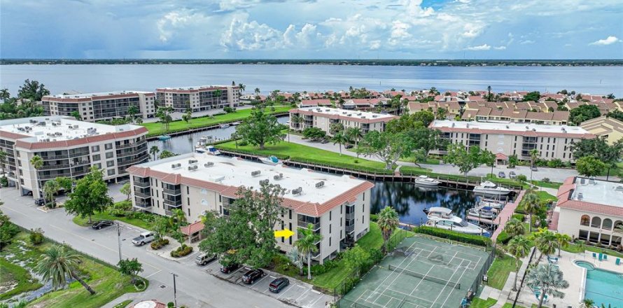 Condo à Punta Gorda, Floride, 3 chambres  № 1339701