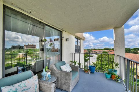 Condo in Tamarac, Florida, 2 bedrooms  № 1225824 - photo 9