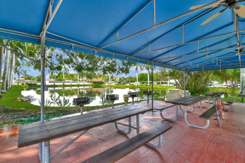 Condominio en venta en Tamarac, Florida, 2 dormitorios, 98.48 m2 № 1225824 - foto 3