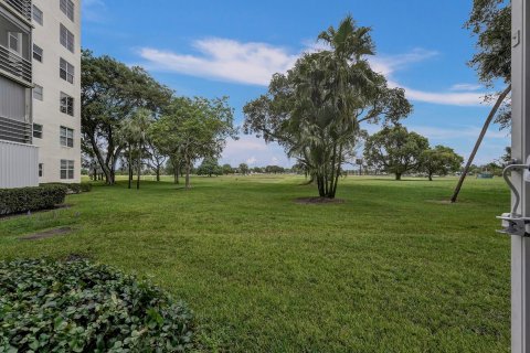 Copropriété à vendre à Pompano Beach, Floride: 2 chambres, 106.84 m2 № 945563 - photo 5