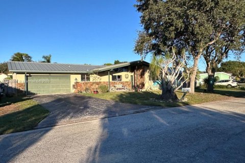 House in Homestead, Florida 4 bedrooms, 206.43 sq.m. № 911732 - photo 1