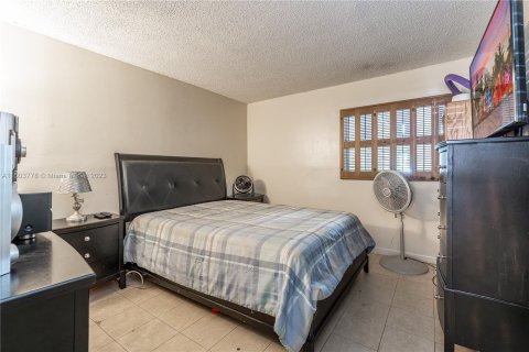 Купить кондоминиум в Норт-Лодердейл, Флорида 2 спальни, 92.9м2, № 911733 - фото 16