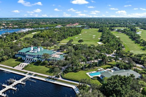 Villa ou maison à vendre à Palm City, Floride: 5 chambres, 437.94 m2 № 775284 - photo 7