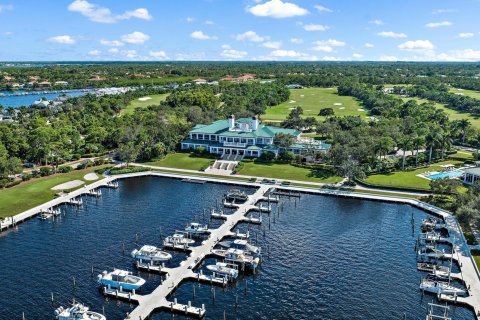 Villa ou maison à vendre à Palm City, Floride: 5 chambres, 437.94 m2 № 775284 - photo 8