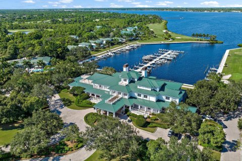 Villa ou maison à vendre à Palm City, Floride: 5 chambres, 437.94 m2 № 775284 - photo 3