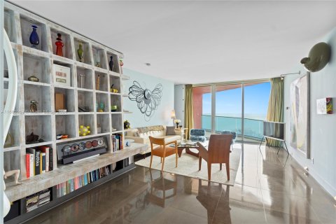 Condo in Miami Beach, Florida, 2 bedrooms  № 1409400 - photo 5