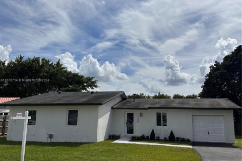 Casa en venta en Miami, Florida, 3 dormitorios, 129.78 m2 № 1409455 - foto 22