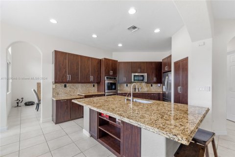 Casa en venta en Miramar, Florida, 4 dormitorios, 275.27 m2 № 1360528 - foto 11