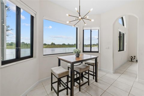 Villa ou maison à vendre à Miramar, Floride: 4 chambres, 275.27 m2 № 1360528 - photo 14