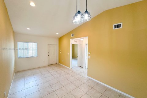 Condominio en venta en Homestead, Florida, 2 dormitorios, 75.72 m2 № 1135577 - foto 3