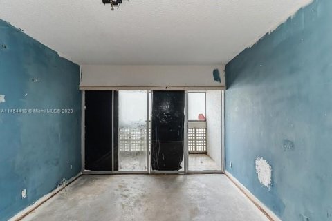 Condominio en venta en Lauderhill, Florida, 2 dormitorios, 114.27 m2 № 723984 - foto 15