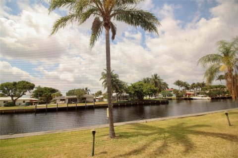 Condo in Pompano Beach, Florida, 2 bedrooms  № 1139351 - photo 10