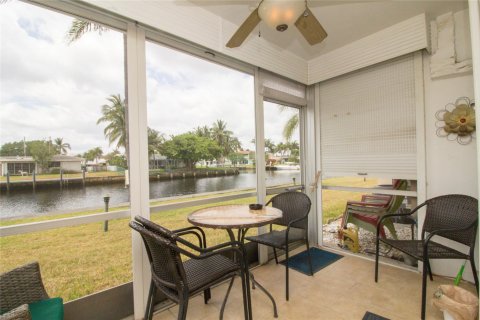 Copropriété à vendre à Pompano Beach, Floride: 2 chambres, 82.5 m2 № 1139351 - photo 11