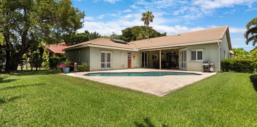 Casa en Coral Springs, Florida 5 dormitorios, 231.79 m2 № 1210195