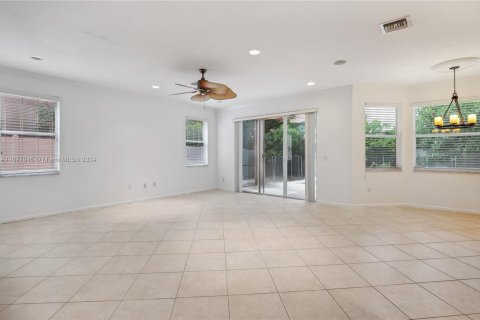 Casa en venta en Royal Palm Beach, Florida, 5 dormitorios, 324.79 m2 № 1404202 - foto 9