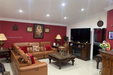 Casa en venta en Miami, Florida, 4 dormitorios, 166.57 m2 № 1404201 - foto 6