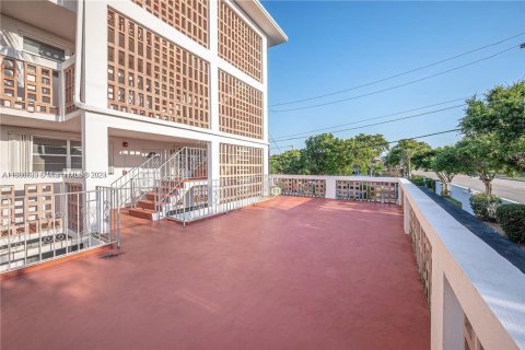 Copropriété à vendre à Boca Raton, Floride: 2 chambres, 104.05 m2 № 1310713 - photo 3