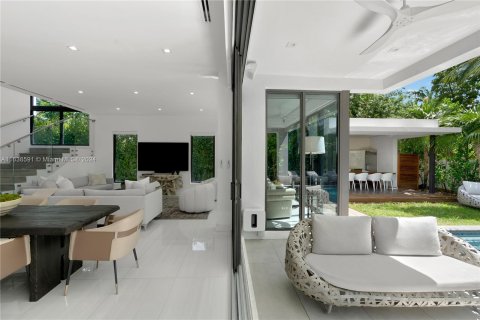 Villa ou maison à vendre à Miami Beach, Floride: 5 chambres, 343.09 m2 № 1310669 - photo 4