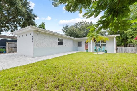 Villa ou maison à vendre à Tampa, Floride: 4 chambres, 121.89 m2 № 1369832 - photo 1