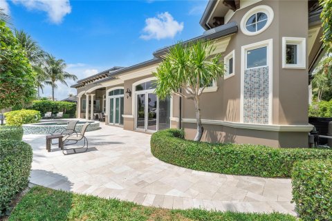 Villa ou maison à vendre à Lighthouse Point, Floride: 4 chambres, 329.62 m2 № 1182577 - photo 17