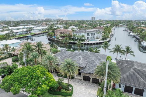 Villa ou maison à vendre à Lighthouse Point, Floride: 4 chambres, 329.62 m2 № 1182577 - photo 3