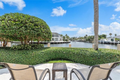 Villa ou maison à vendre à Lighthouse Point, Floride: 4 chambres, 329.62 m2 № 1182577 - photo 18