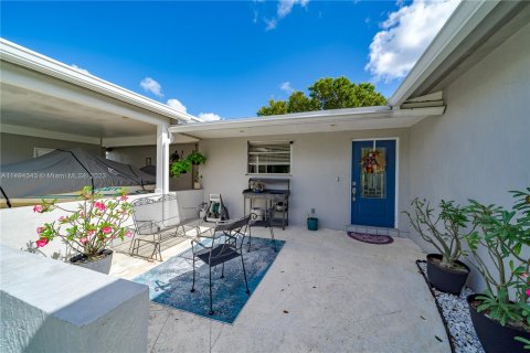 Casa en venta en Plantation, Florida, 3 dormitorios, 219.06 m2 № 866213 - foto 8