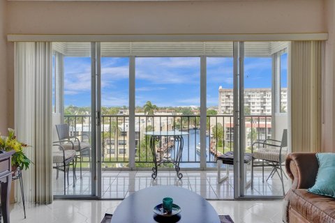 Copropriété à vendre à Pompano Beach, Floride: 2 chambres, 112.41 m2 № 1081429 - photo 29