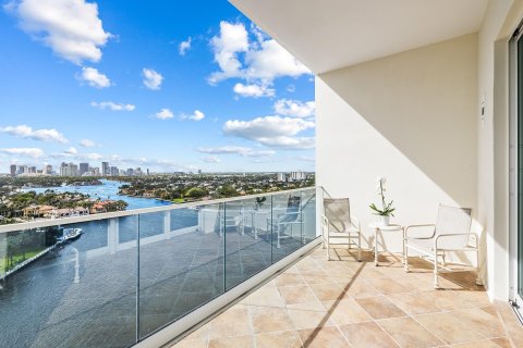 Condo in Fort Lauderdale, Florida, 3 bedrooms  № 1081428 - photo 17