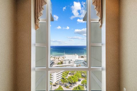 Condo in Fort Lauderdale, Florida, 3 bedrooms  № 1081428 - photo 28