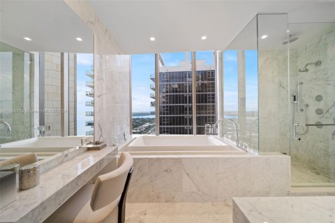 Condominio en venta en Bal Harbour, Florida, 3 dormitorios, 278.99 m2 № 1419837 - foto 27