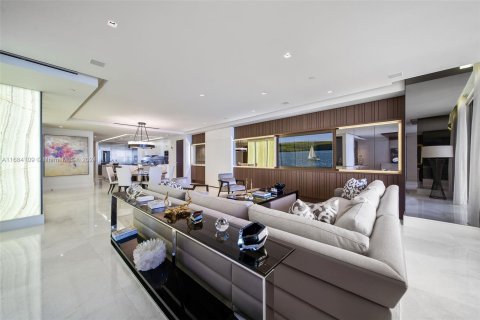 Condominio en venta en Bal Harbour, Florida, 3 dormitorios, 278.99 m2 № 1419837 - foto 15