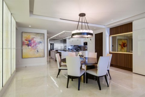 Condominio en venta en Bal Harbour, Florida, 3 dormitorios, 278.99 m2 № 1419837 - foto 11